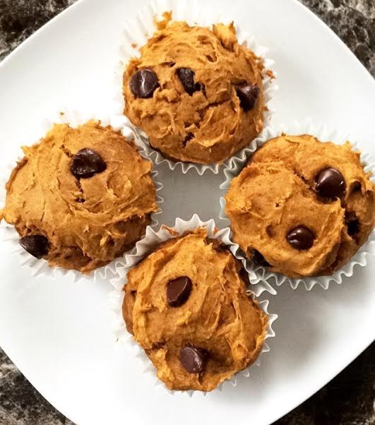 3 Ingredient Pumpkin Spice Chocolate Chip Muffins